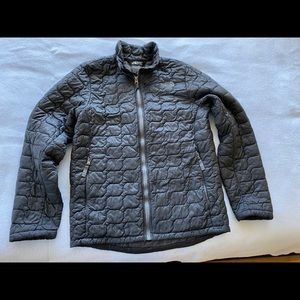 Kids’ The North Face Thermoball Black, L 14/16.